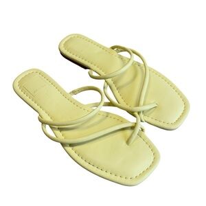 Dolce Vita Women's Leanna flat strappy sandals yellow size 8.5